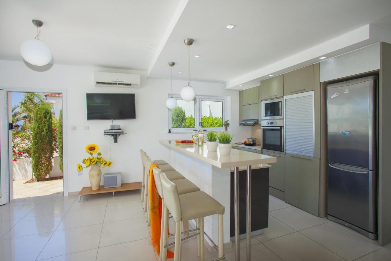 Ayia Thekla Seafront Villa Lavender Ayia Napa Exteriér fotografie
